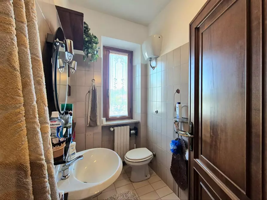 Immagine 26 di Casa bifamiliare in vendita  a Capannori