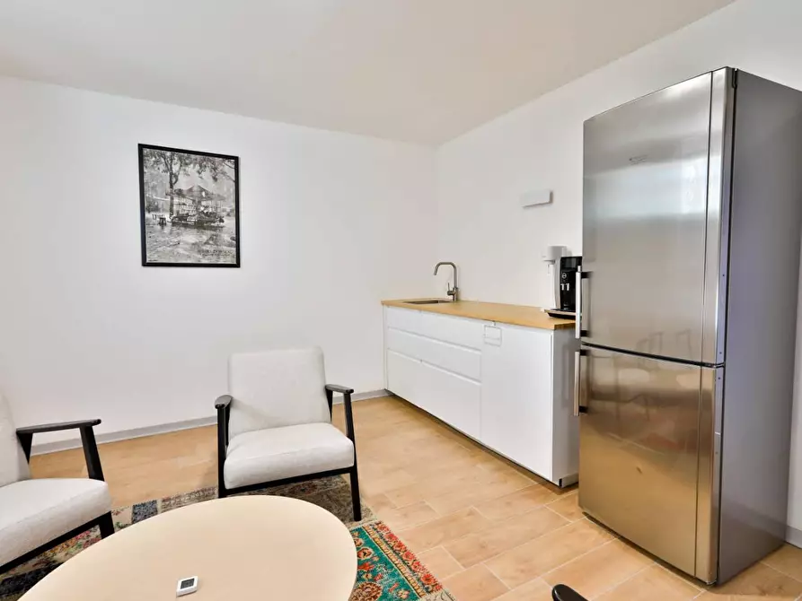 Immagine 2 di Villa in vendita  a Siena