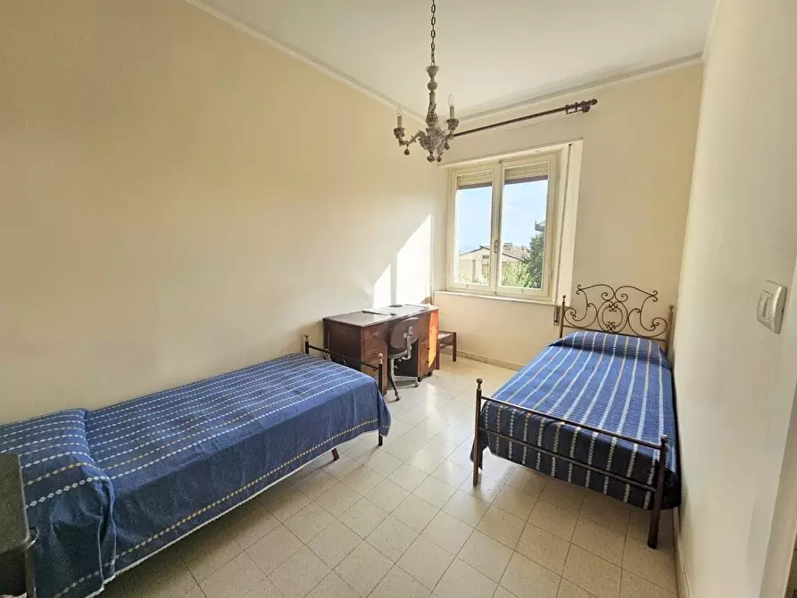 Immagine 19 di Villa in vendita  a Siena