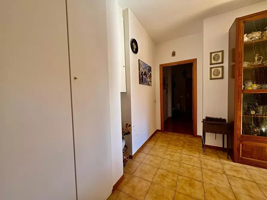 Immagine 9 di Appartamento in vendita  a Gambassi Terme