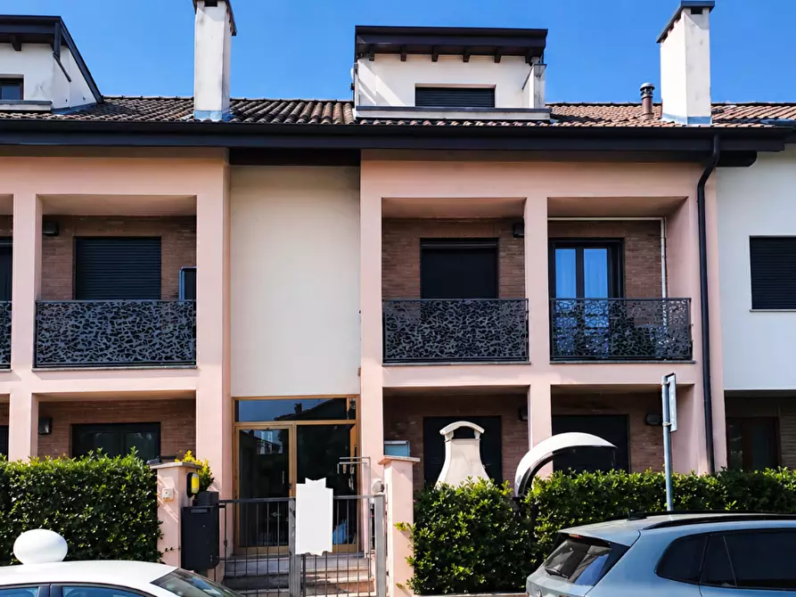 Immagine 1 di Appartamento in vendita  a Castiraga Vidardo