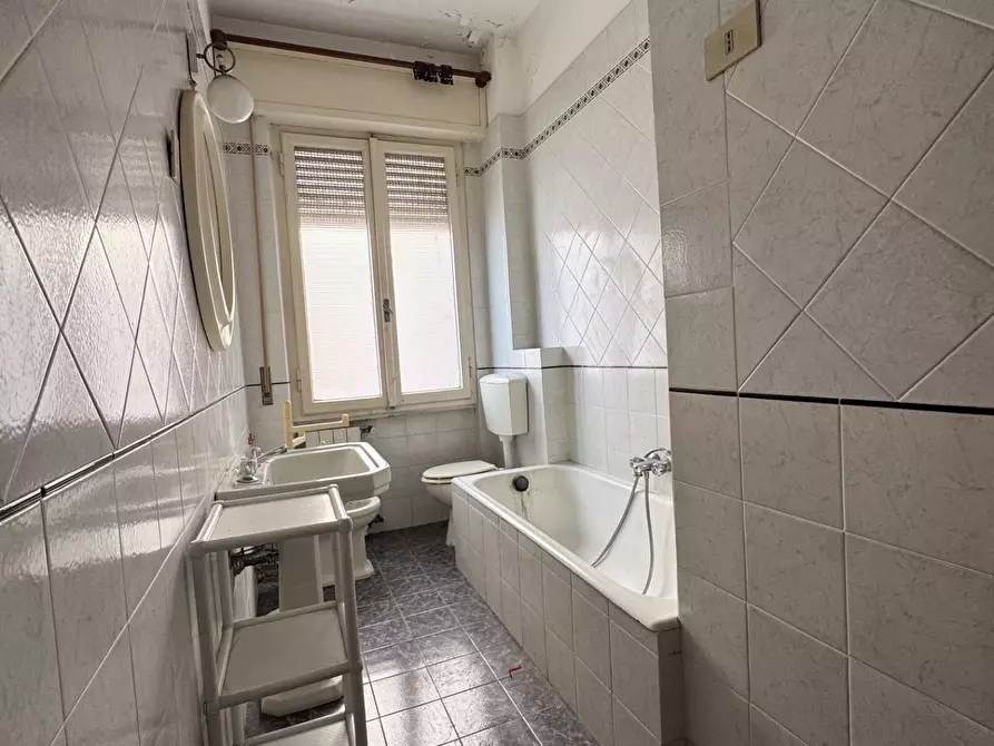 Immagine 12 di Appartamento in vendita  a Pisa