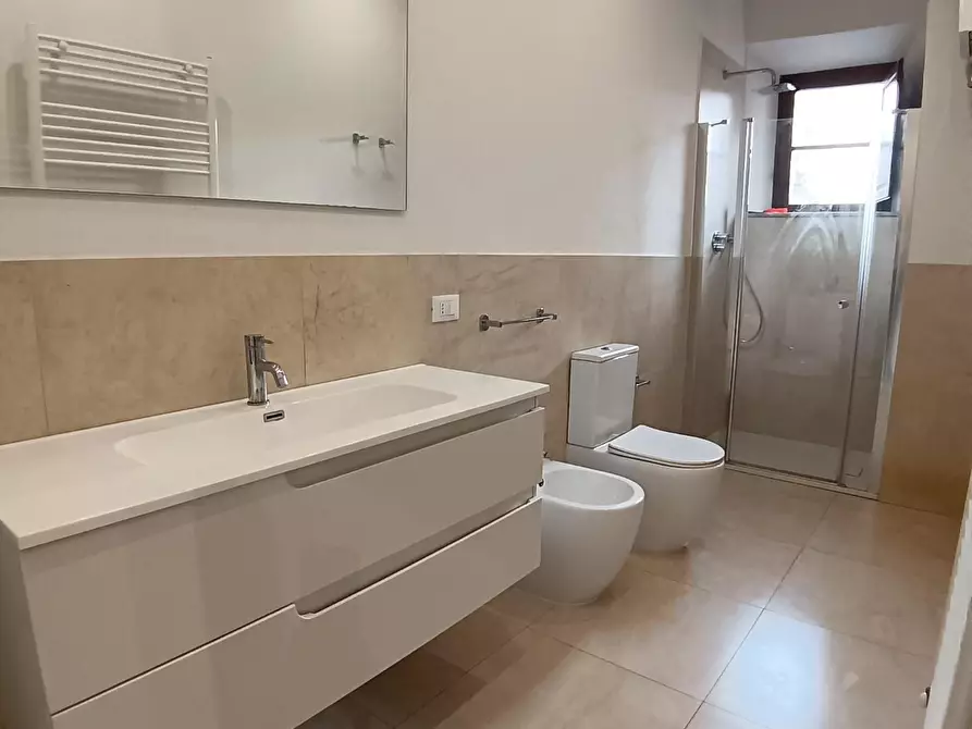 Immagine 13 di Appartamento in affitto  a Fucecchio