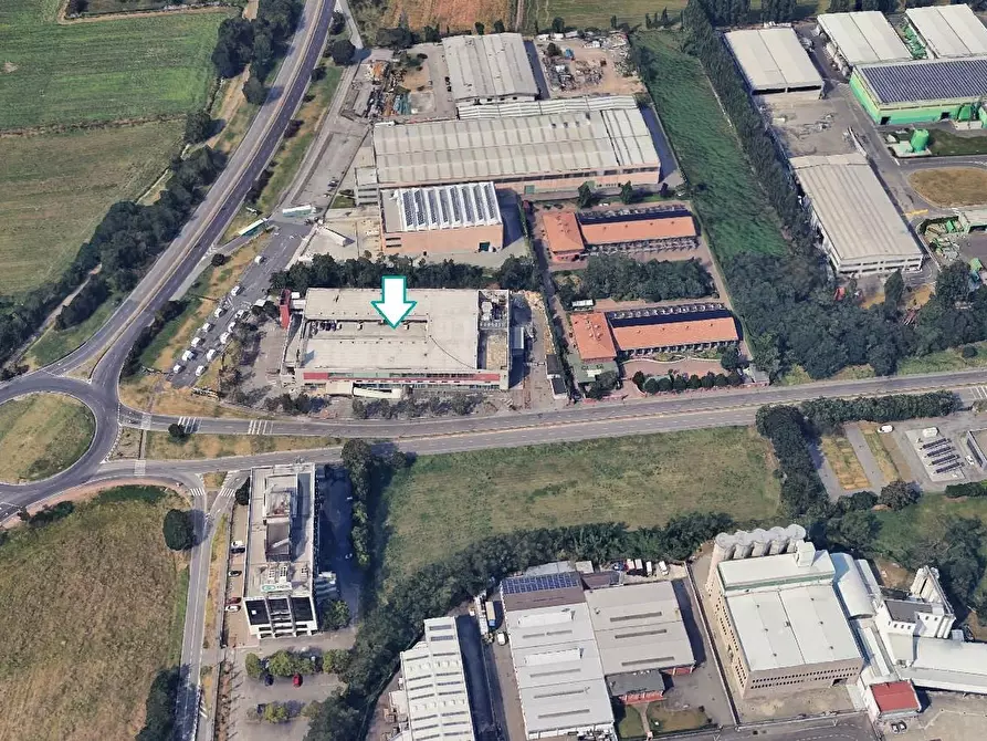 Immagine 2 di Locale commerciale in vendita  a Milano