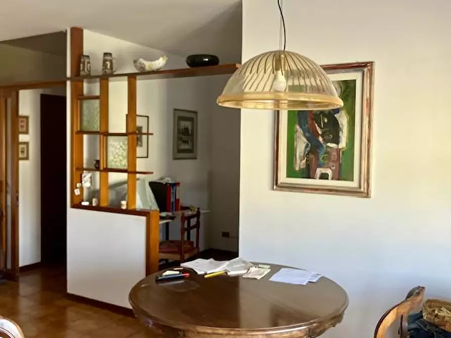 Immagine 2 di Appartamento in vendita  a Carrara