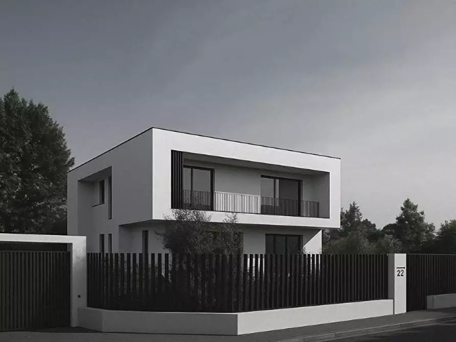 Immagine 1 di Villa in vendita  a Forte Dei Marmi