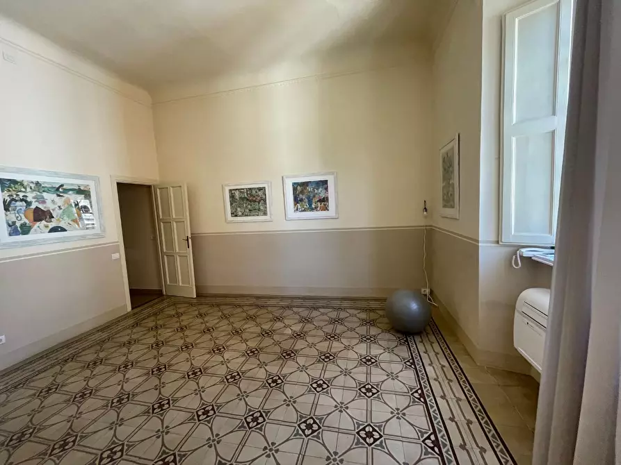 Immagine 20 di Appartamento in vendita  a Lucca