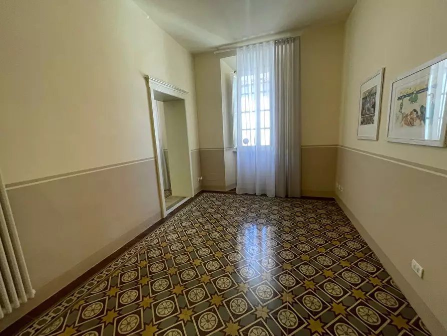 Immagine 19 di Appartamento in vendita  a Lucca