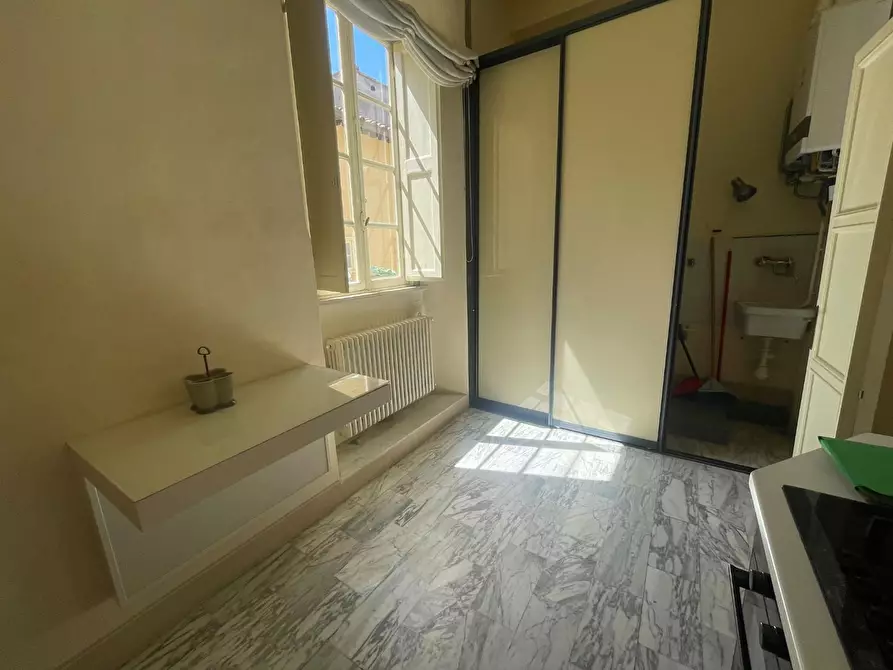 Immagine 24 di Appartamento in vendita  a Lucca