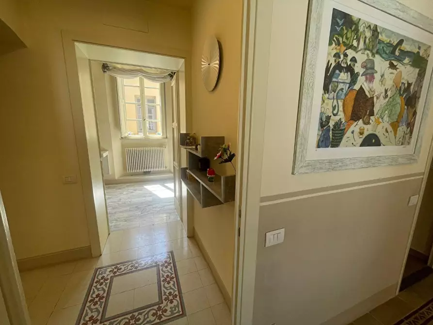 Immagine 32 di Appartamento in vendita  a Lucca