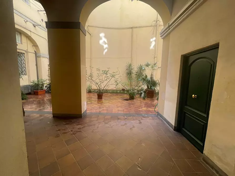 Immagine 46 di Appartamento in vendita  a Lucca