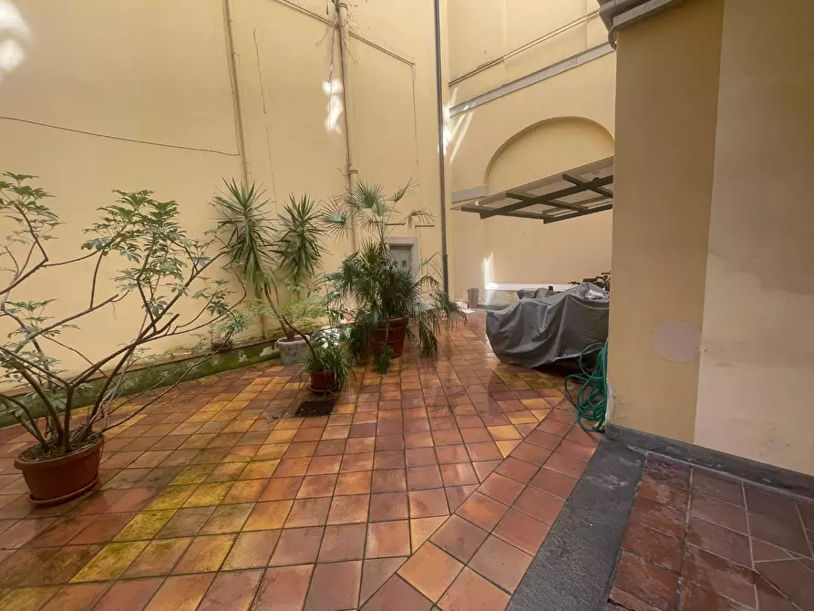 Immagine 45 di Appartamento in vendita  a Lucca