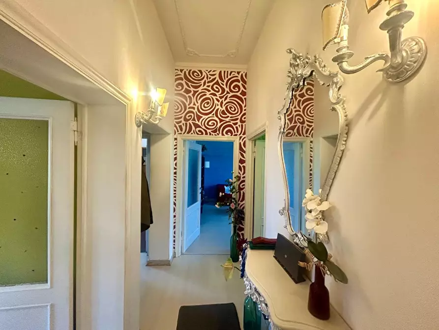 Immagine 18 di Appartamento in vendita  a Siena