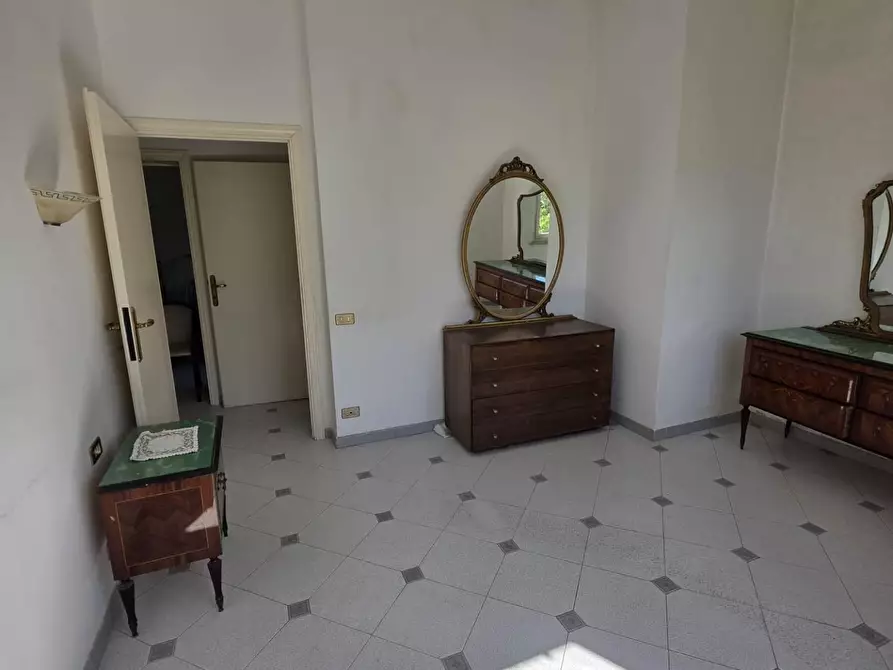 Immagine 11 di Appartamento in vendita  a Cascina