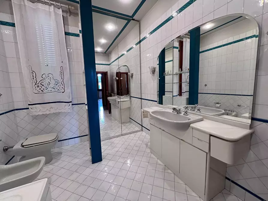 Immagine 27 di Villa in vendita  a Castelfiorentino