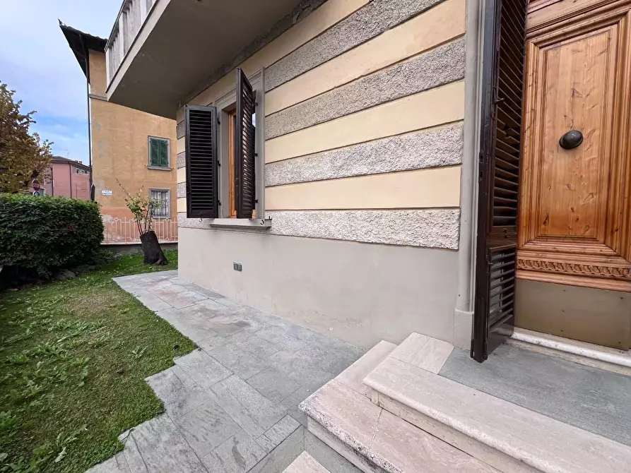 Immagine 2 di Villa in vendita  a Castelfiorentino
