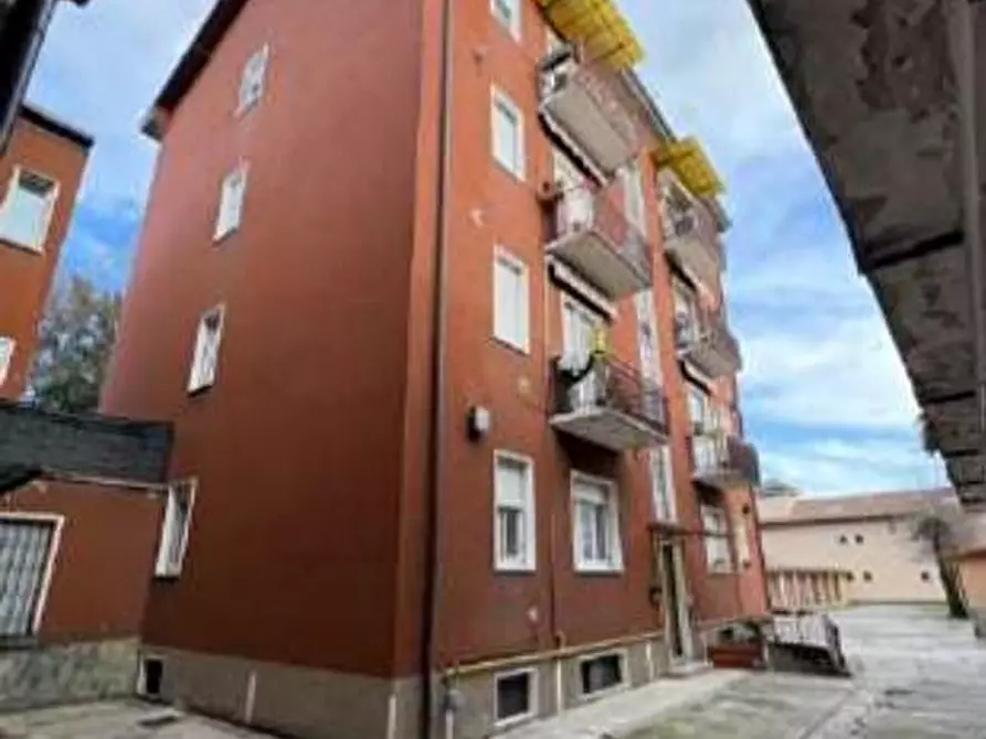 Immagine 1 di Appartamento in vendita  a Usmate Velate