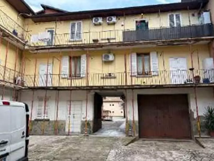 Immagine 2 di Appartamento in vendita  a Usmate Velate