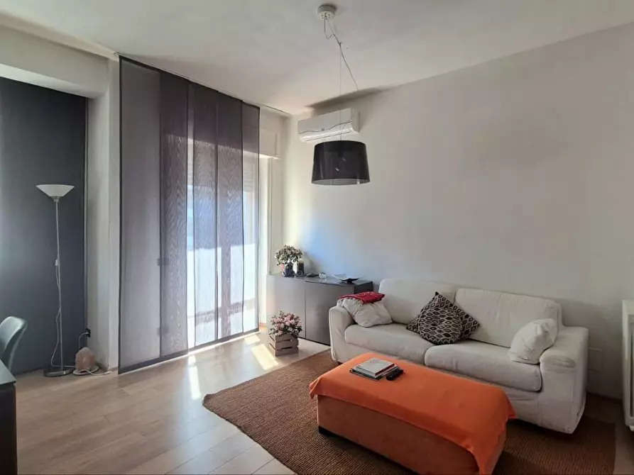 Immagine 3 di Appartamento in vendita  a Lucca