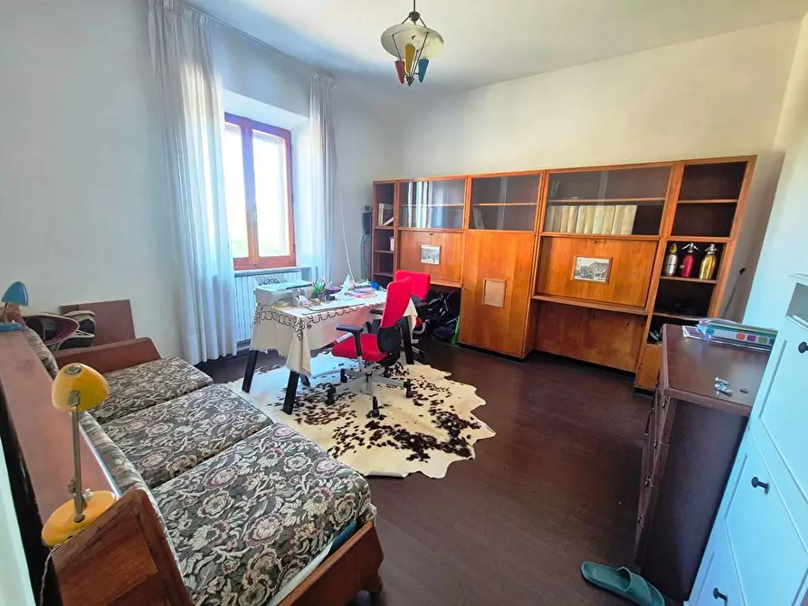 Immagine 10 di Appartamento in vendita  a Siena