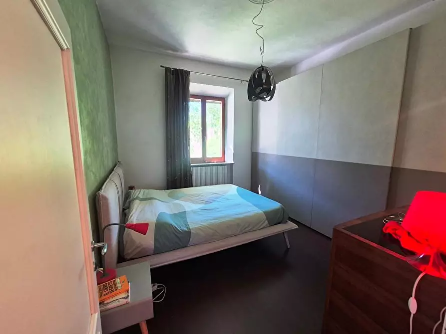 Immagine 4 di Appartamento in vendita  a Siena