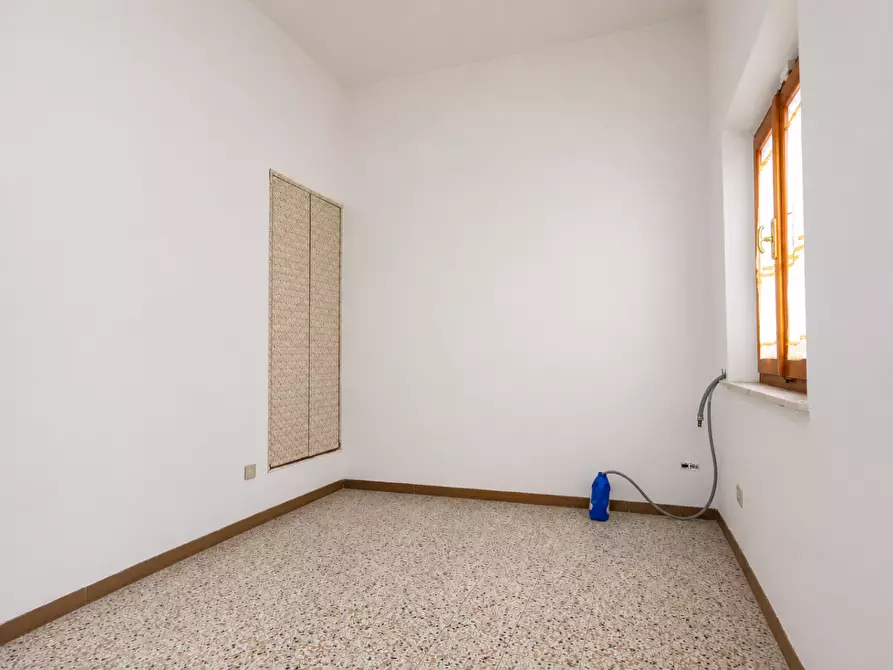 Immagine 15 di Appartamento in vendita  a Cascina