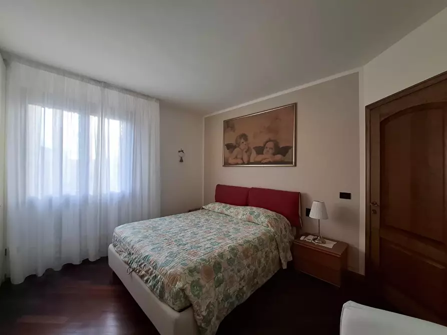 Immagine 17 di Villetta a schiera in vendita  a Fucecchio