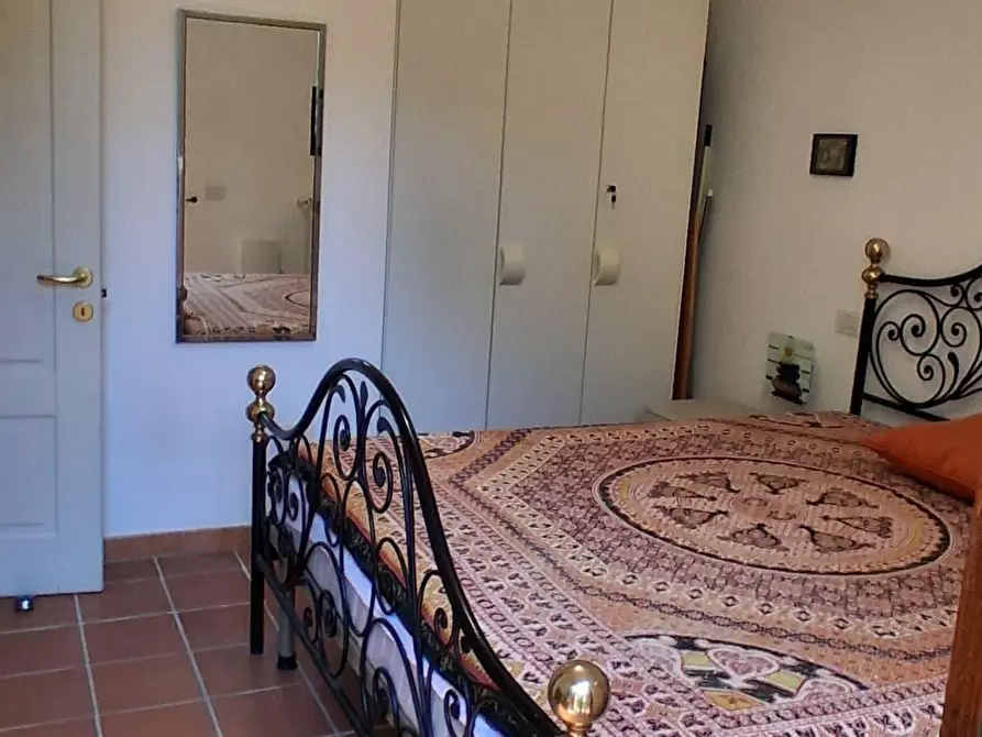 Immagine 15 di Appartamento in vendita  a Lucca