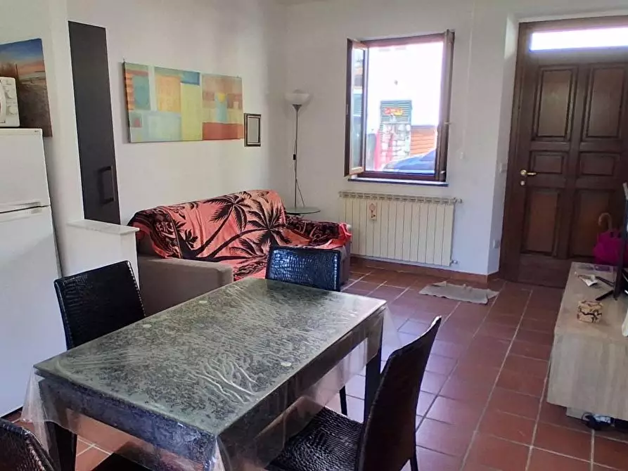 Immagine 8 di Appartamento in vendita  a Lucca