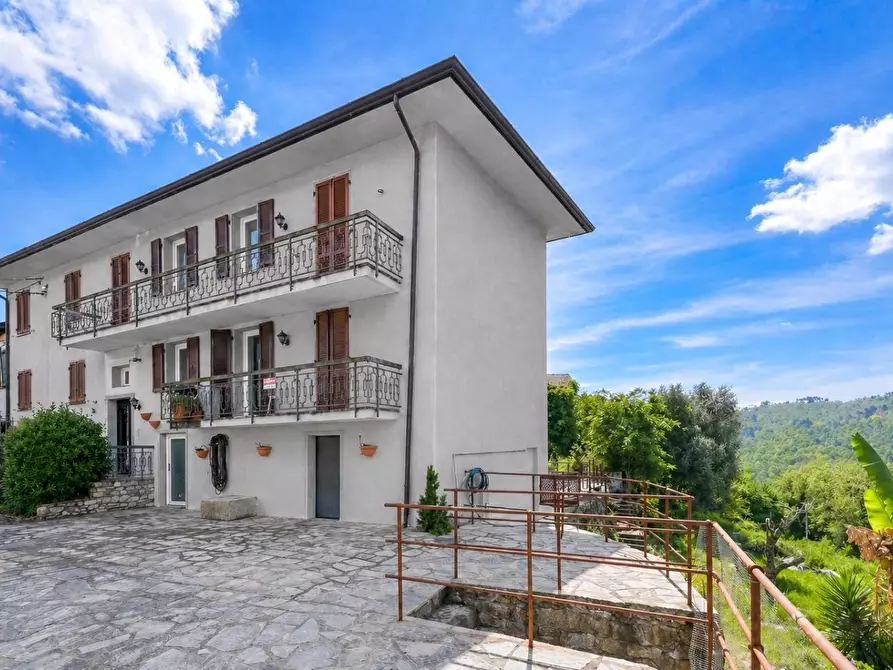 Immagine 2 di Casa semindipendente in vendita  a Tresana