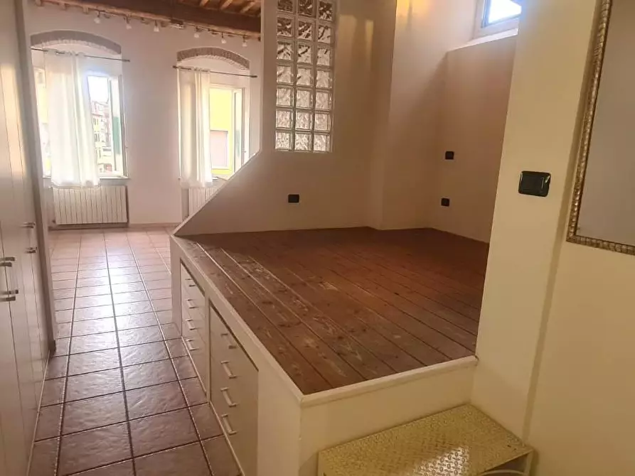 Immagine 5 di Appartamento in vendita  a Livorno