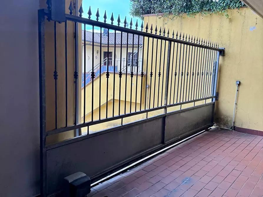 Immagine 38 di Villetta a schiera in vendita  a Massa