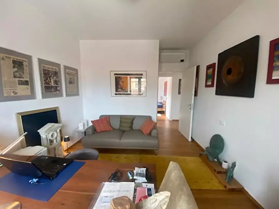 Immagine 24 di Appartamento in vendita  a Lucca