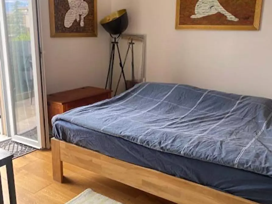 Immagine 6 di Appartamento in vendita  a Lucca