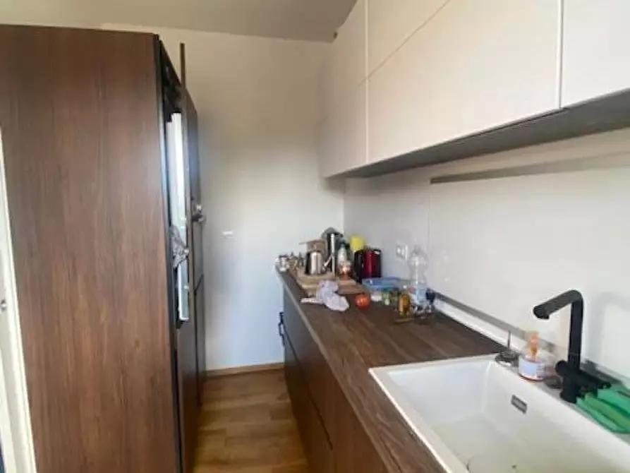 Immagine 17 di Appartamento in vendita  a Lucca