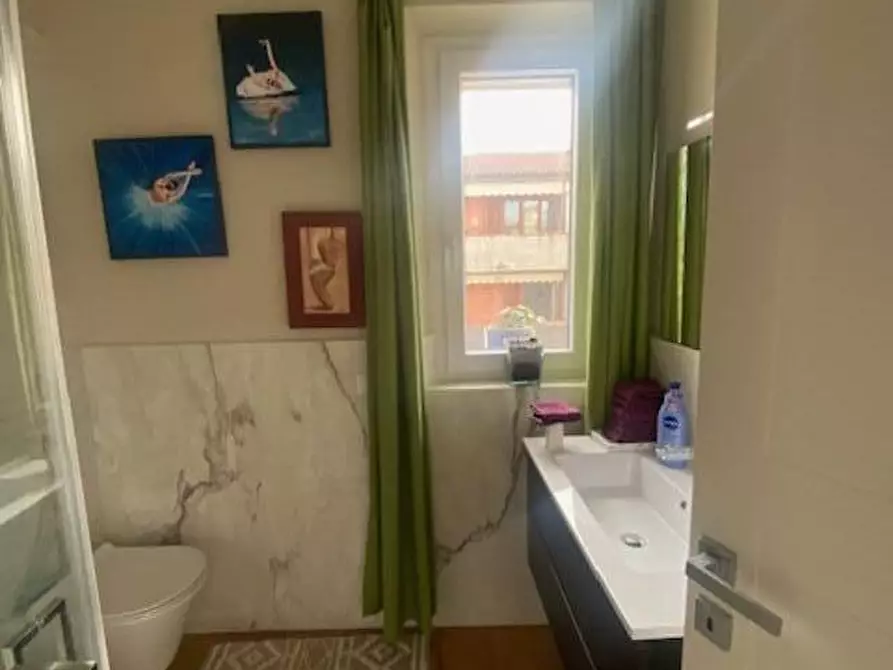 Immagine 27 di Appartamento in vendita  a Lucca