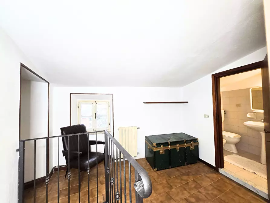 Immagine 2 di Casa semindipendente in vendita  a Carrara
