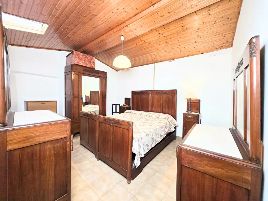 Immagine 6 di Casa semindipendente in vendita  a Carrara