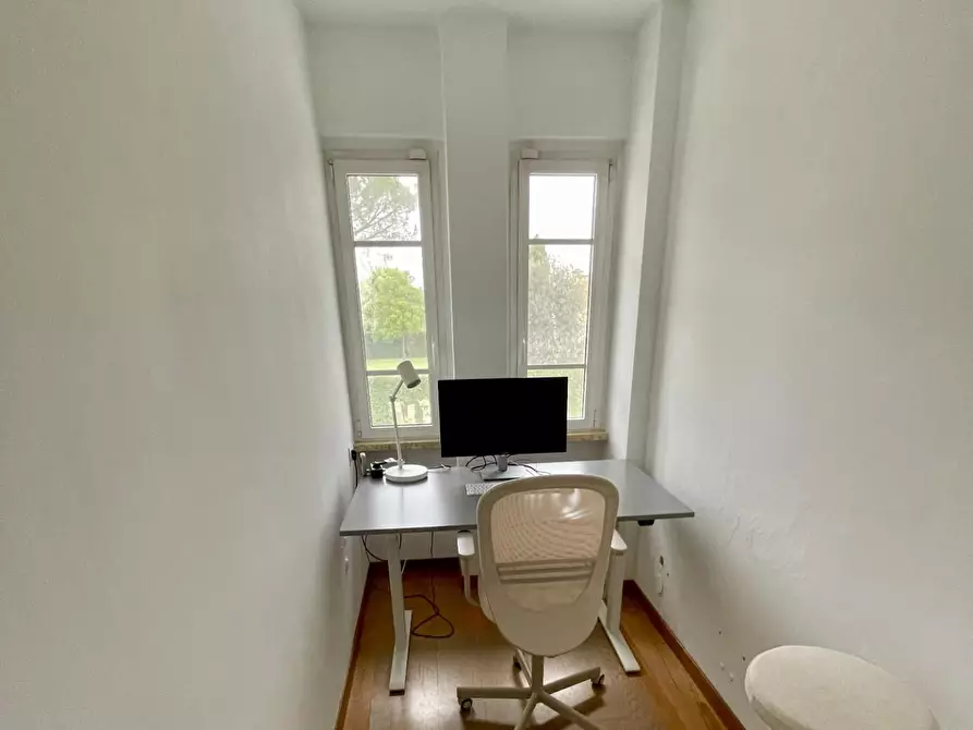 Immagine 43 di Casa trifamiliare in affitto  a Massa