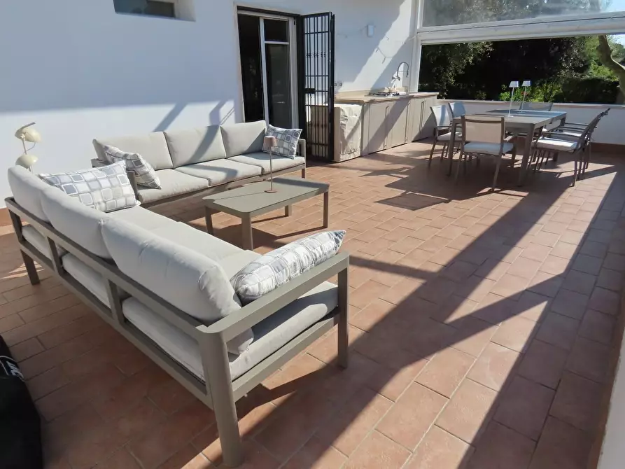 Immagine 47 di Casa trifamiliare in affitto  a Massa