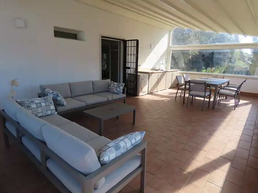 Immagine 45 di Casa trifamiliare in affitto  a Massa