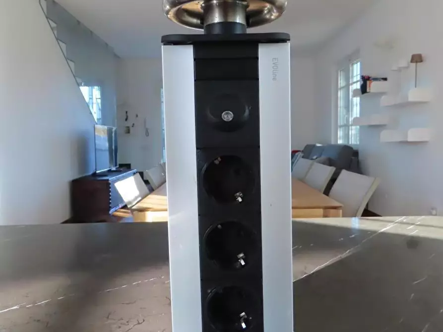 Immagine 16 di Casa trifamiliare in affitto  a Massa