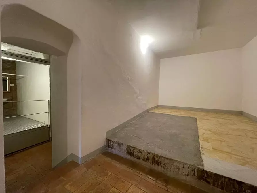 Immagine 18 di Appartamento in vendita  a Siena