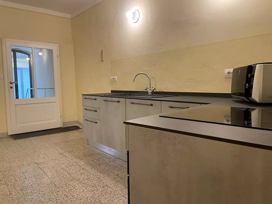 Immagine 7 di Appartamento in vendita  a Siena
