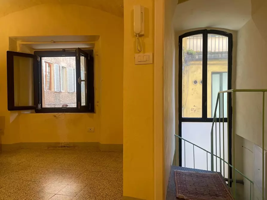 Immagine 9 di Appartamento in vendita  a Siena