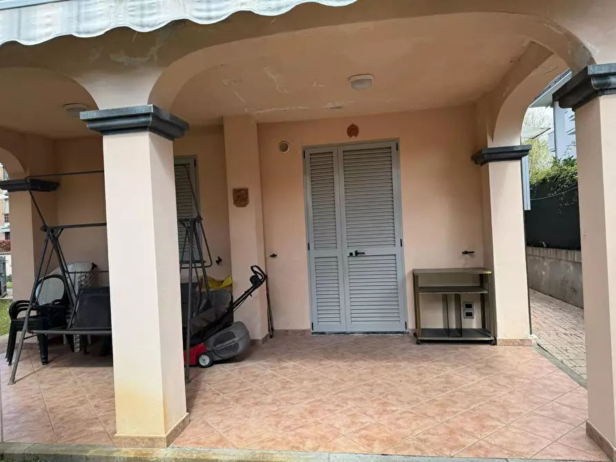 Immagine 2 di Appartamento in vendita  a Montignoso