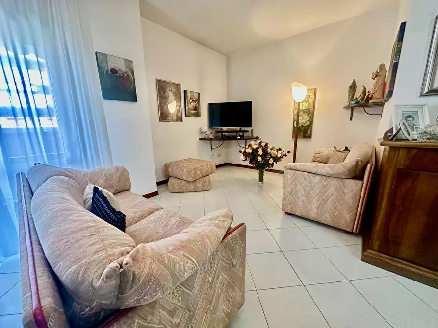 Immagine 9 di Appartamento in vendita  a Carrara