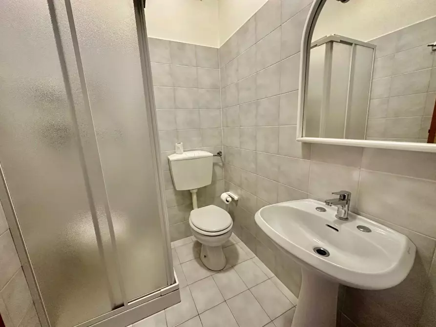 Immagine 17 di Appartamento in vendita  a Carrara