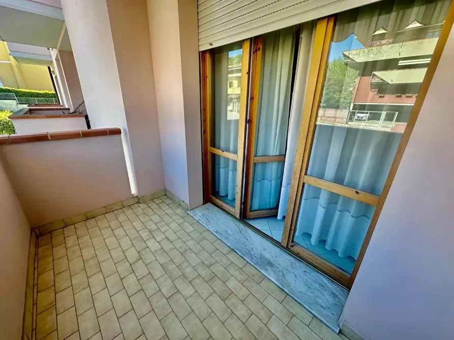 Immagine 18 di Appartamento in vendita  a Carrara
