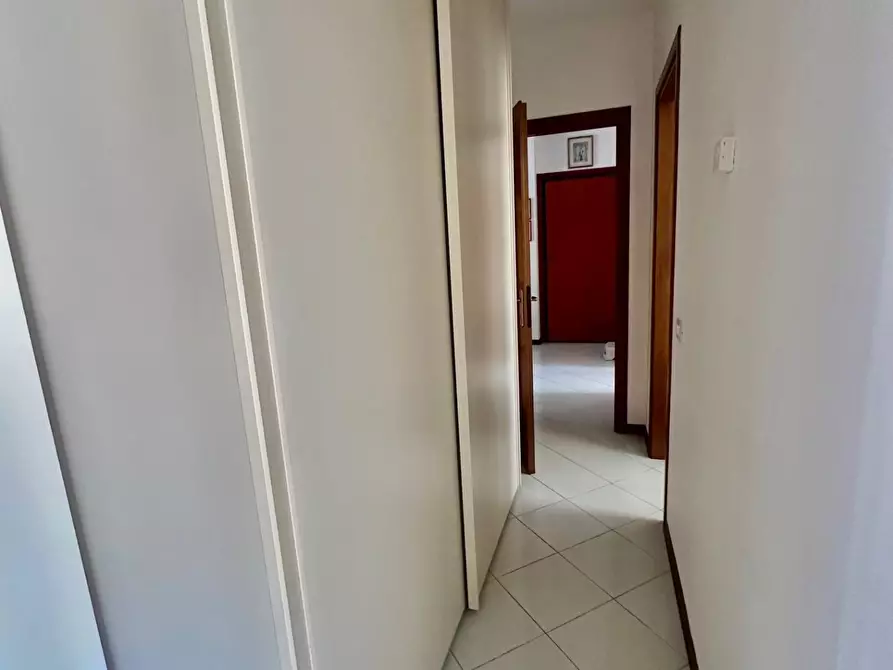 Immagine 32 di Appartamento in vendita  a Carrara